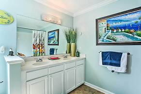 Stately Norfolk Home w/ Fenced Yard: Walk to Beach