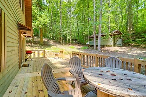 Wooded Blue Ridge Cabin: 2 Decks, Fire Pit!