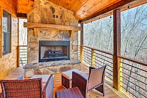 Luxury Cabin Vacation Rental in Mineral Bluff