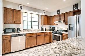 Fairburn Home w/ 2 Decks, Grill & Outdoor Dining!