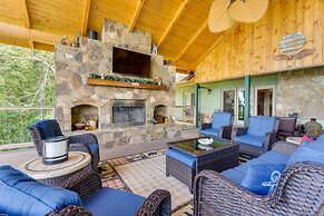 Hiawassee Home With Fire Pit & Furnished Deck!