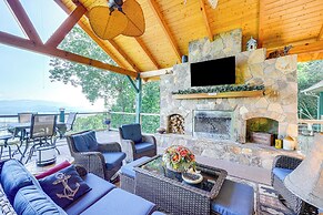 Hiawassee Home w/ Fire Pit & Furnished Deck!