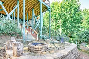Hiawassee Home w/ Fire Pit & Furnished Deck!