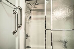 Hiawassee Home w/ Fire Pit & Furnished Deck!