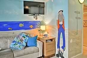 Colorful Virginia Beach Studio - Steps to Beach!
