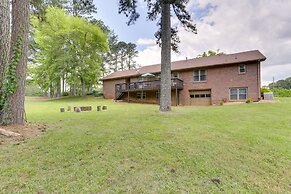 Cozy Georgia Getaway w/ Deck, Grill & Fire Pit!