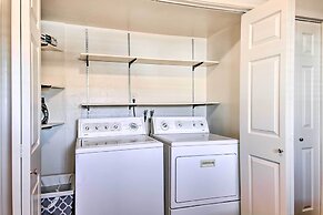 Family Home - Walk to Golf Course & Park