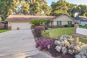 Sunny Savannah Home w/ Hot Tub ~ 10 Mi to Downtown