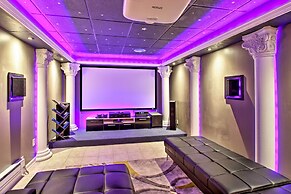 Stunning Duluth Family House w/ Fireplace & Patio!