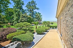 Stunning Duluth Family House w/ Fireplace & Patio!