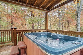 Spacious Home in Helen w/ Porch & Balcony!
