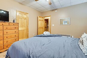 Spacious Home in Helen w/ Porch & Balcony!