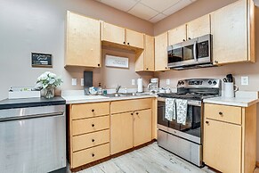 Spacious Home in Helen w/ Porch & Balcony!