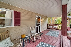 Spacious Home in Helen w/ Porch & Balcony!