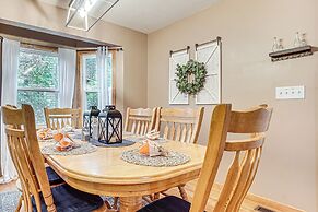 Spacious Home in Helen w/ Porch & Balcony!