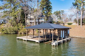 Lake Sinclair Retreat w/ Big Water Views & Dock!