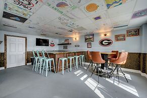 Lake Sinclair Retreat w/ Big Water Views & Dock!