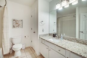 Charming Savannah Vacation Rental w/ Game Room!