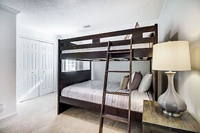 Charming Savannah Vacation Rental w/ Game Room!