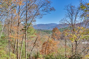 Stunning Rabun Gap Home w/ Deck & Mountain Views!