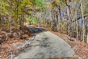Stunning Rabun Gap Home w/ Deck & Mountain Views!
