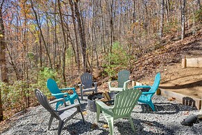 Stunning Rabun Gap Home w/ Deck & Mountain Views!