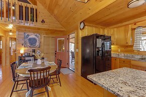 Blue Ridge Cabin: Hot Tub, Fire Pit & Grill!