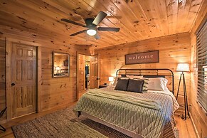Blue Ridge Cabin: Hot Tub, Fire Pit & Grill!