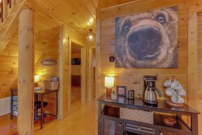 Blue Ridge Cabin: Hot Tub, Fire Pit & Grill!