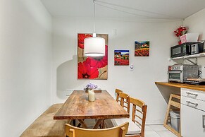 3 Mi to Downtown Portland: Lush Flat w/ Fire Pit