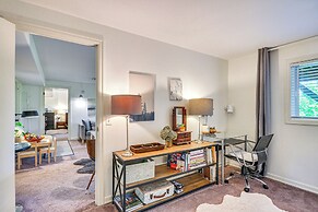 3 Mi to Downtown Portland: Lush Flat w/ Fire Pit