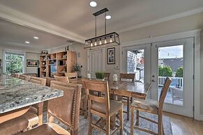 Sunny Seattle Home w/ Deck ~ 6 Mi to Downtown