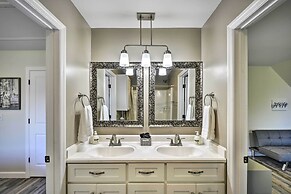 Scenic Sanctuary in Lookout Mountain w/ Views!