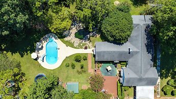 Pet-friendly Fort Valley Home w/ Private Pool