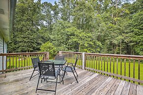 Quiet Home w/ Fire Pit - 1 Mi to Downtown Acworth!