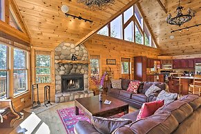 Charming Blue Ridge Cabin w/ Hot Tub & Views!