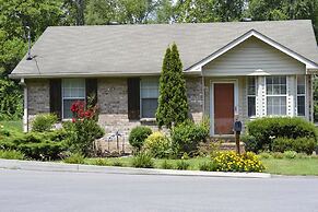 Lively East Nashville Pad: Walk to Bars & Eateries