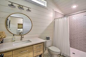 Blue Ridge Cottage: Modern Solace in the Mountains