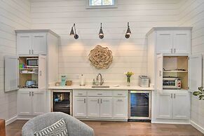 Blue Ridge Cottage: Modern Solace in the Mountains