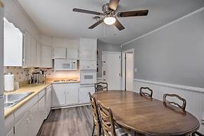 Spacious Retreat ~ 1 Mile to Augusta National!