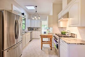 Pet-friendly Natchez Home: Walk to Downtown!