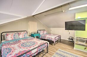 Pet-friendly Natchez Home: Walk to Downtown!