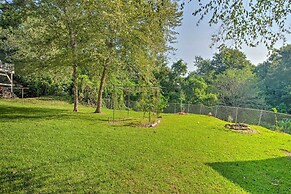 Pet-friendly Natchez Home: Walk to Downtown!