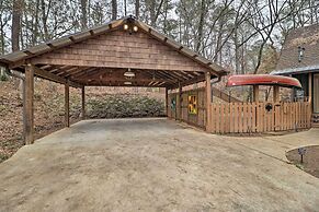 Cozy Conyers Cabin w/ Fireplace & Pool Table!