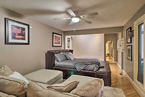 Cozy Conyers Cabin w/ Fireplace & Pool Table!