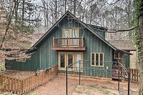 Cozy Conyers Cabin w/ Fireplace & Pool Table!