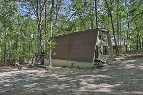 Quaint Tignall Cabin w/ Deck & Private Dock!