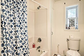 Eatonton Getaway on Lake Sinclair w/ Dock!