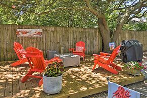Classic Chesapeake Beachside Cottage w/ Porch!