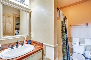 Expansive Sky Valley Lodge w/ Mountain Views!